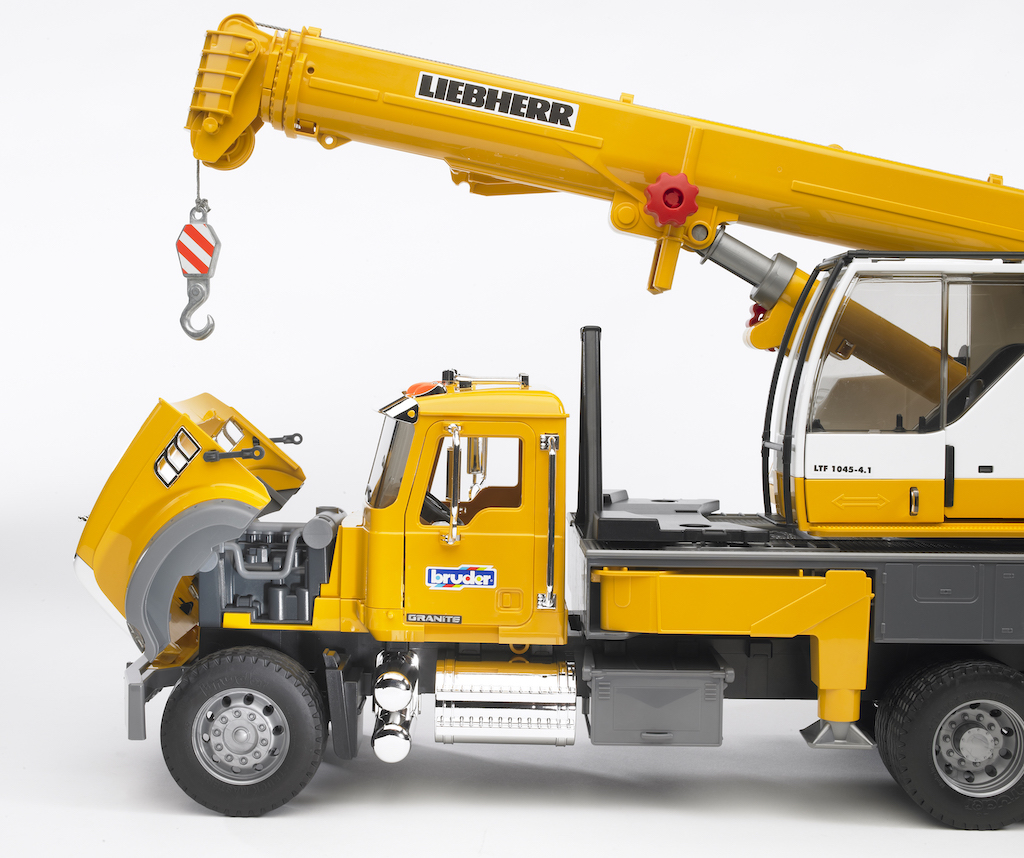 Nákladní automobil MACK Granite s jeřábem Liebherr - Bruder 02818 - Obrázek 6