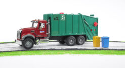 Alternative view of Popelářské auto MACK Granite - Bruder 02812