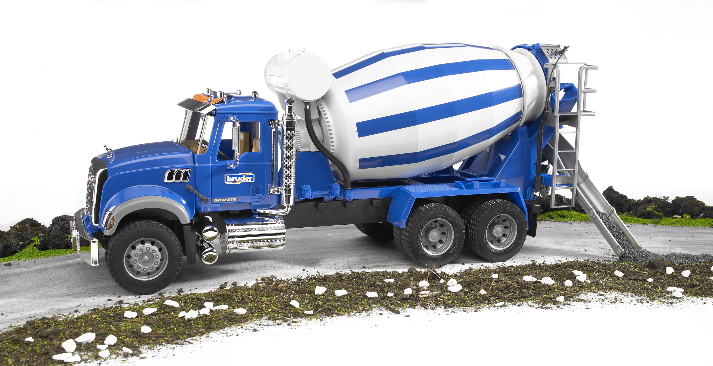 Míchačka MACK Granite - Bruder 02814 - Obrázek 2